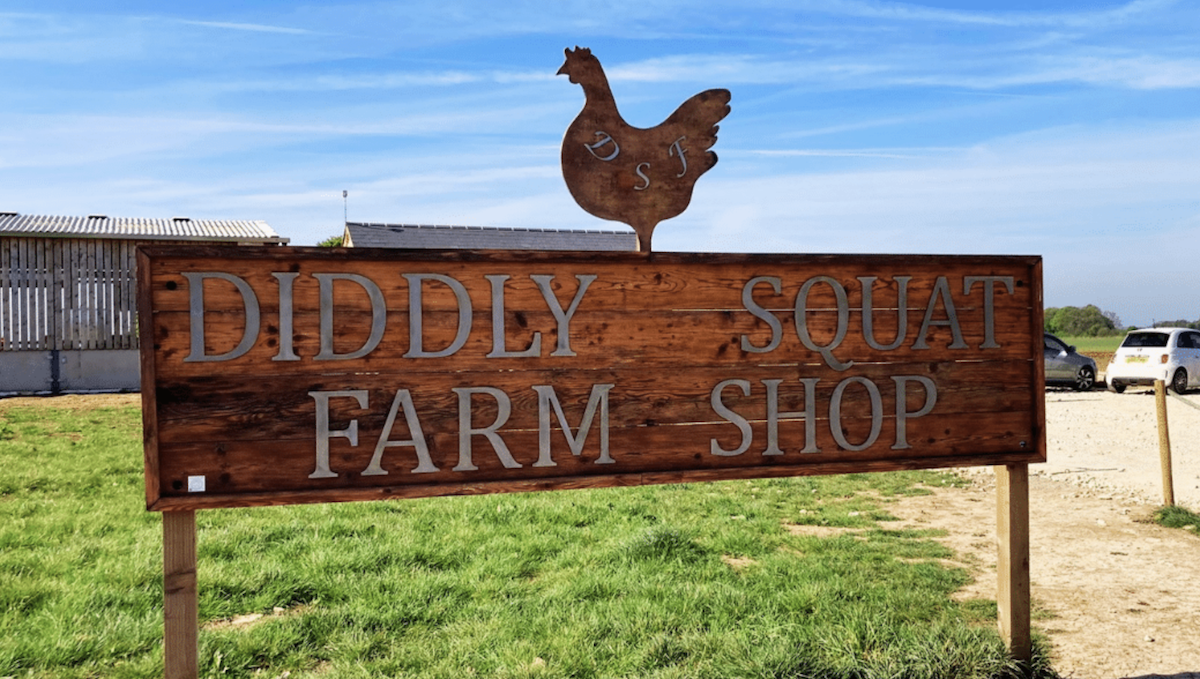 Diddly Squat Farm Shop sign on the edge of Jeremy Clarkson's Cotswolds farm